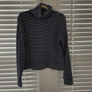 Vineyard Vines Navy/White Stripe Top - size small